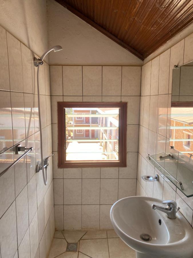 Lycee Picot De Cloriviere Dont Les Revenus Financent L'Education Des Eleves Apartment อันต์ซิราเบ ภายนอก รูปภาพ